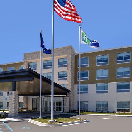 Holiday Inn Express & Suites Farmington Hills - Detroit By Ihg Exteriör bild