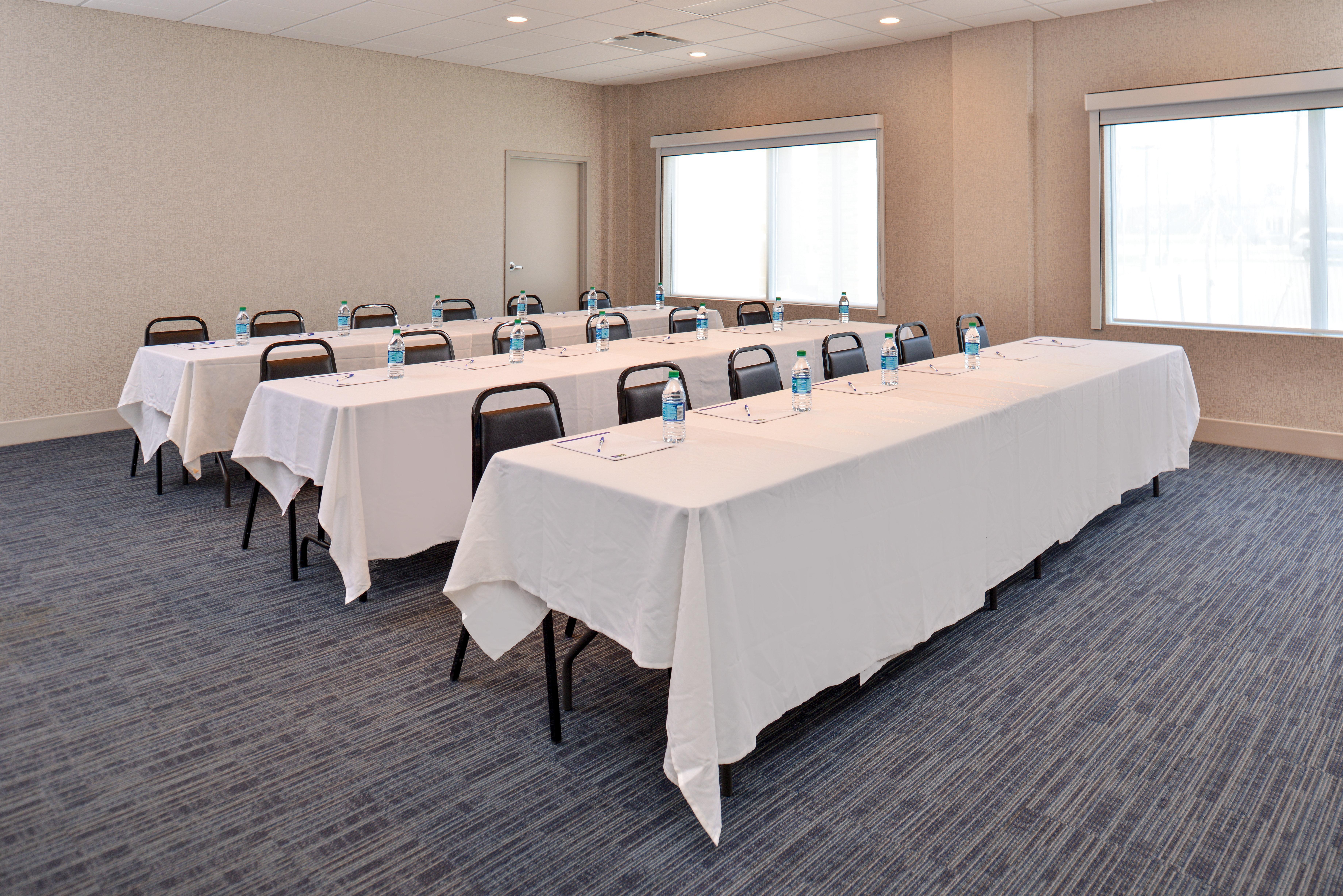 Holiday Inn Express & Suites Farmington Hills - Detroit By Ihg Exteriör bild