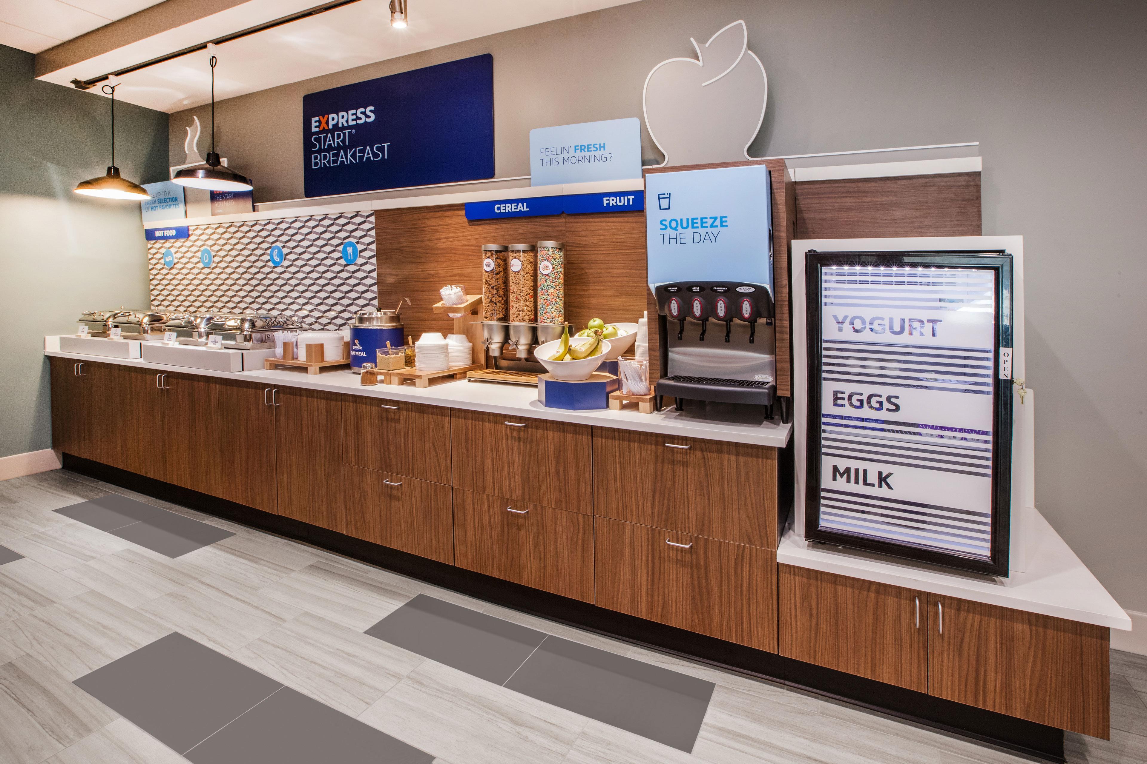 Holiday Inn Express & Suites Farmington Hills - Detroit By Ihg Exteriör bild