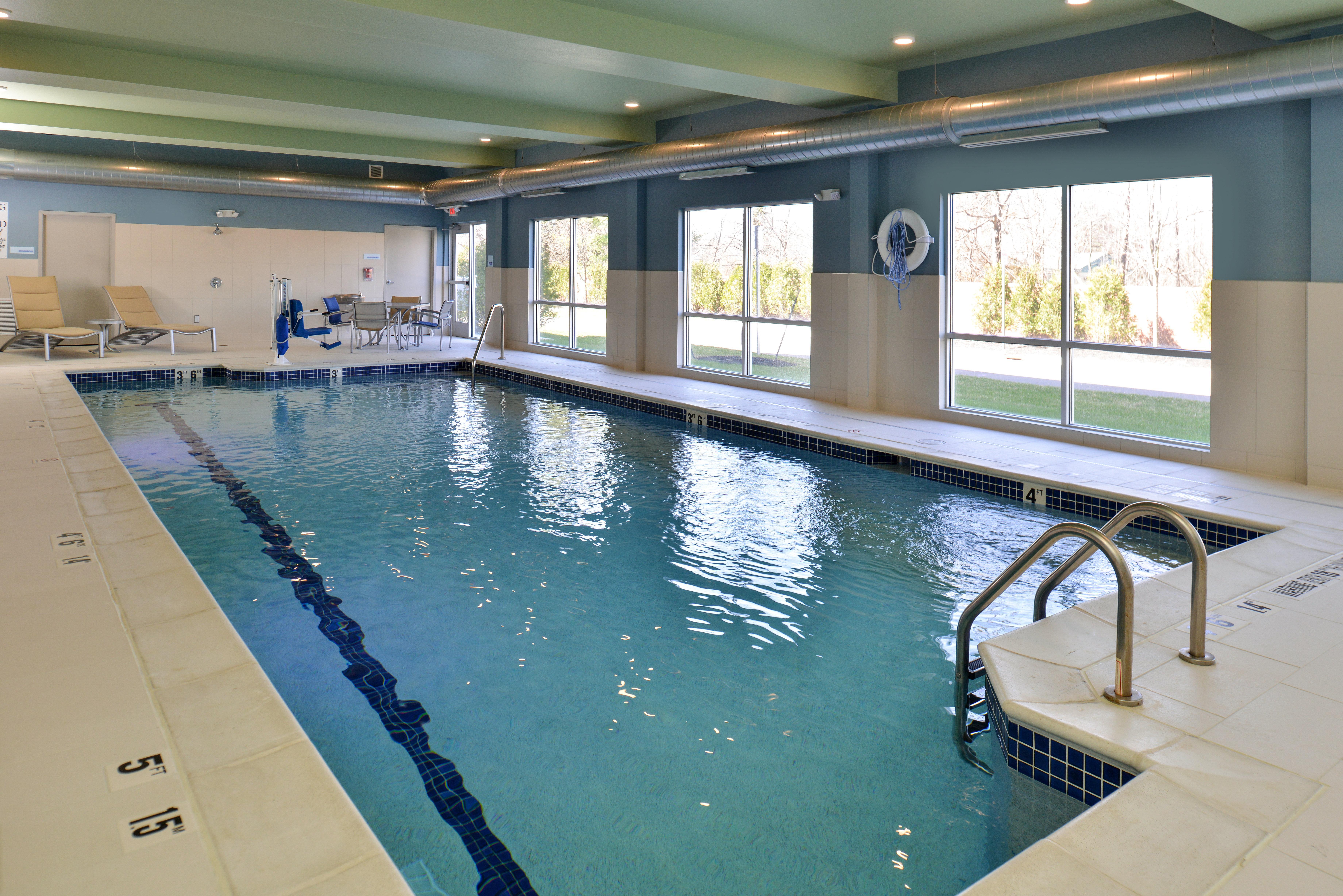 Holiday Inn Express & Suites Farmington Hills - Detroit By Ihg Exteriör bild