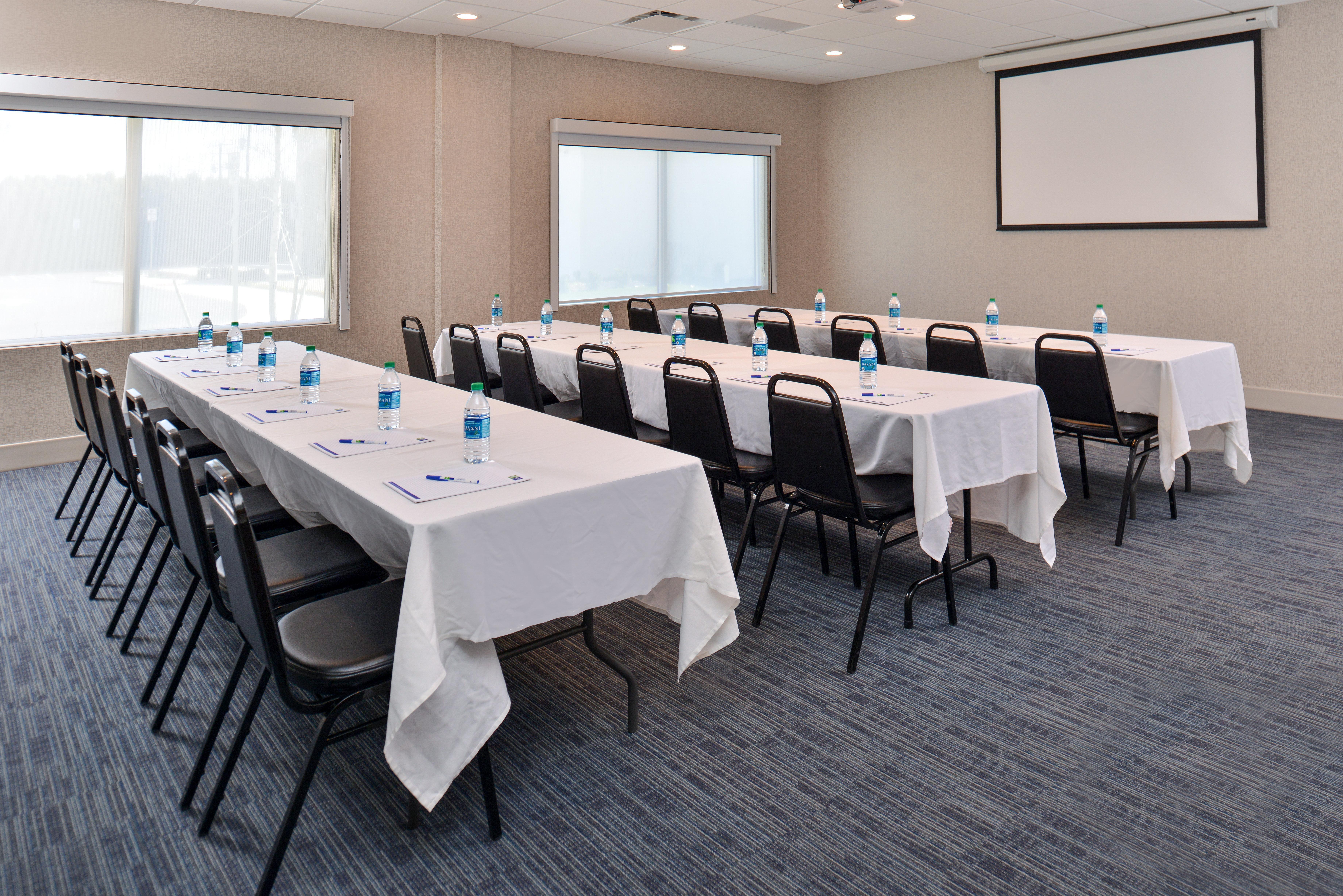 Holiday Inn Express & Suites Farmington Hills - Detroit By Ihg Exteriör bild